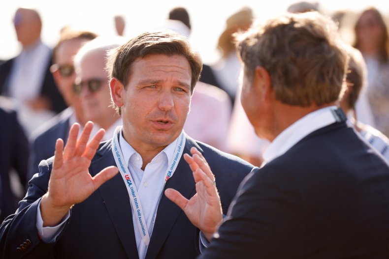 Florida's Ron DeSantis Giving Teachers $1,000 Bonuses Upon
Return to Classroom 1