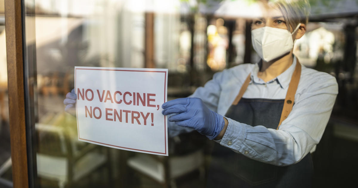 Employers can require COVID-19 vaccines, EEOC says 1