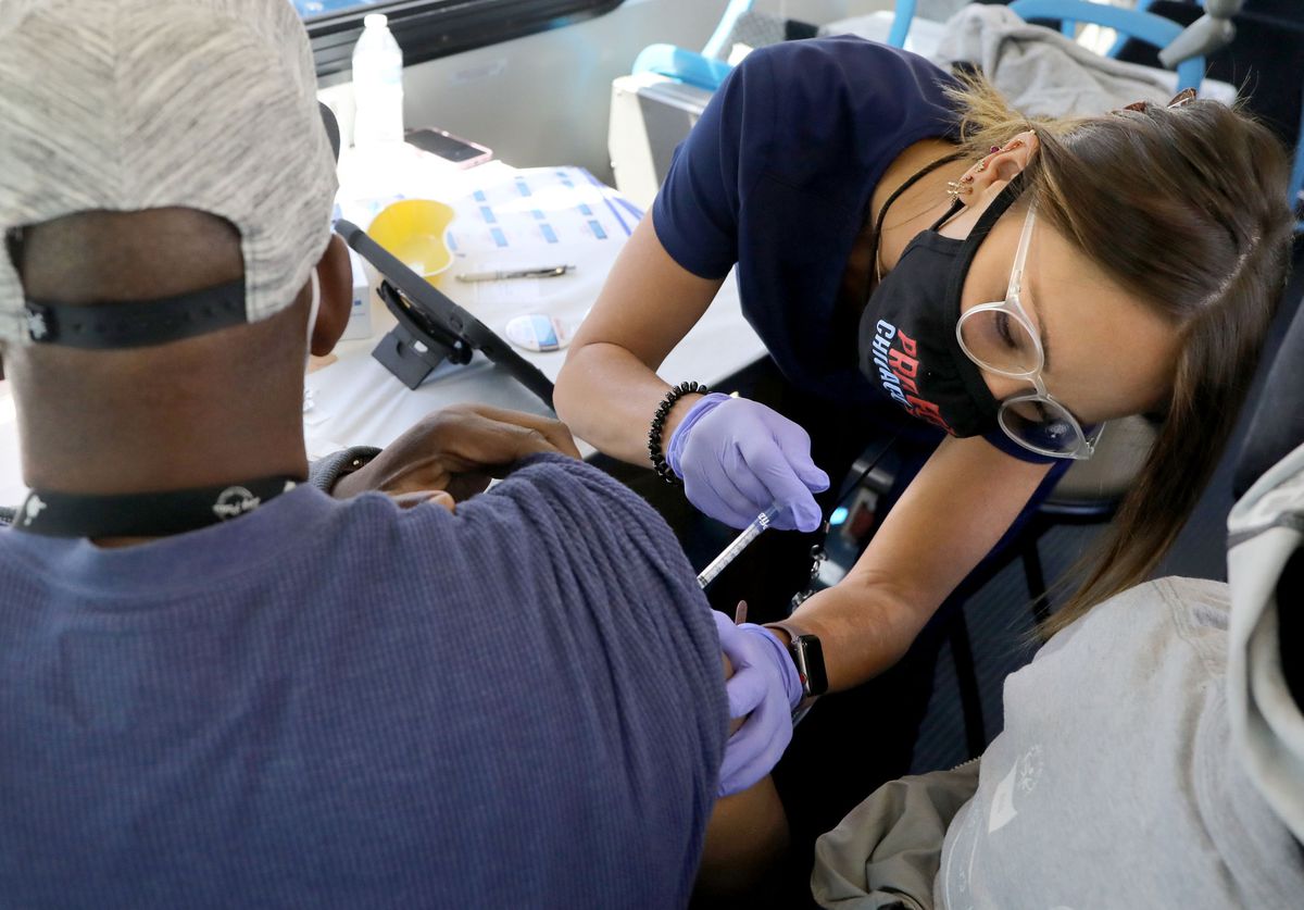 Coronavirus in Illinois updates: Here’s what’s happening
Memorial Day weekend with COVID-19 in the Chicago area 1 Coronavirus in Illinois updates: Here’s what’s happening
Memorial Day weekend with COVID-19 in the Chicago area 1