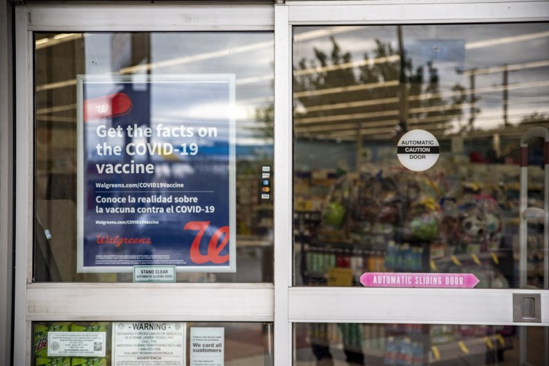 Ex-Walgreens Worker With Asthma Claims Company Fired Her
Over Not Wearing Disposable Mask 1