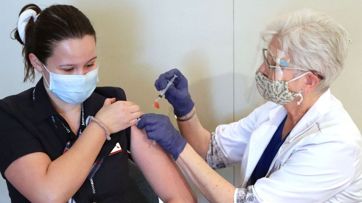 Coronavirus in Illinois updates: Here’s what’s happening
Tuesday with COVID-19 in the Chicago area 1