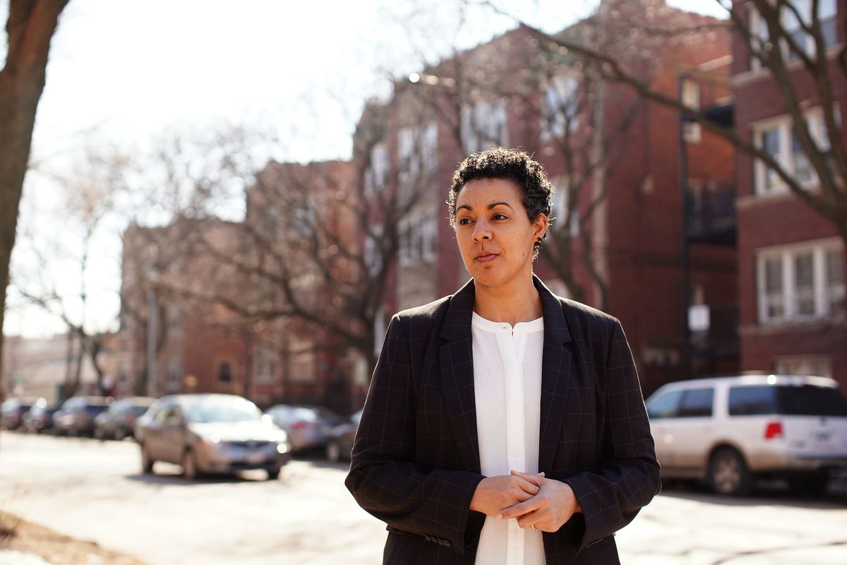 To slow summer violence, aldermen and activists call for
alternatives to spending federal coronavirus stimulus money on
Chicago police 1