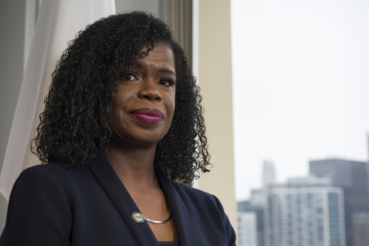 Kim Foxx says her office’s ‘checks and balances’ didn’t work
before faulty in-court statement on Adam Toledo shooting; her top
assistant exits 1 Kim Foxx says her office’s ‘checks and balances’ didn’t work
before faulty in-court statement on Adam Toledo shooting; her top
assistant exits 1