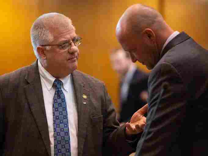 Oregon Lawmaker Who Opened State Capitol To Far-Right
Protesters Faces Charges 1