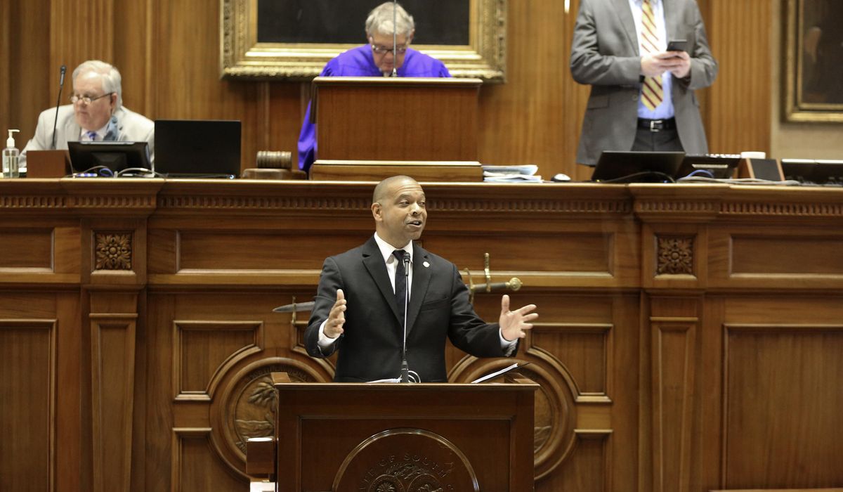 SC senators reject guns at Statehouse in open carry
debate 1