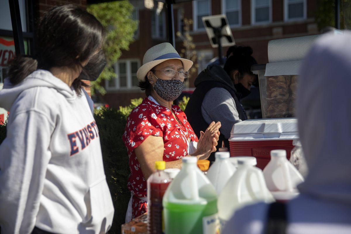 Chicago street vendor in ICU after contracting COVID-19 days
before he was scheduled to get vaccine: ‘It’s the most vulnerable
that keep getting infected’ 1