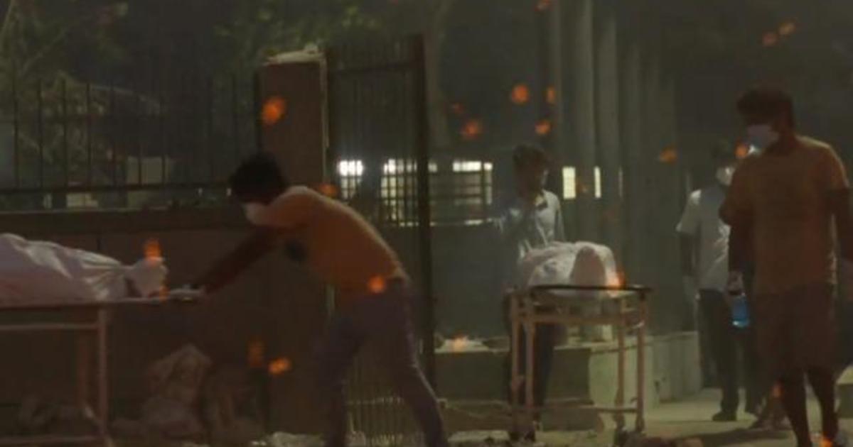 India's COVID-19 deaths hit record high 1