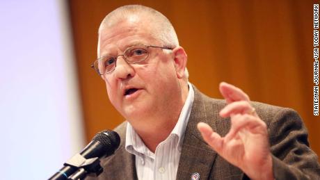 Oregon lawmaker accused of unlocking state Capitol door for
protesters faces charges 1