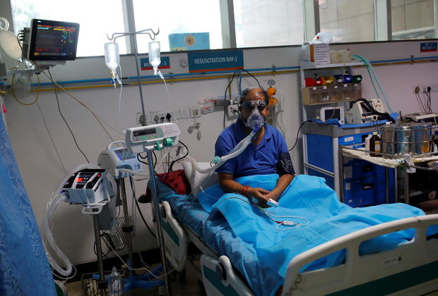 Doctor sends ventilators to India to help with COVID-19
surge 1