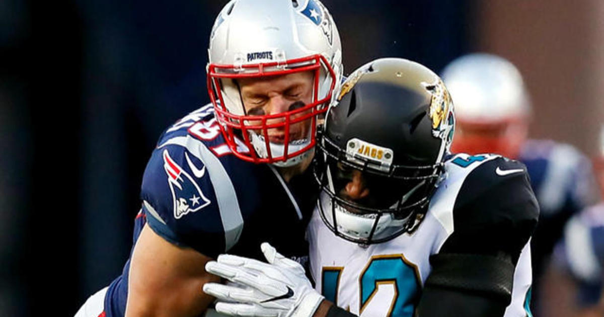 Patriots star Rob Gronkowski's health in doubt for Super
Bowl 1
