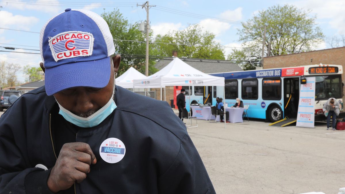 Coronavirus in Illinois updates: Here’s what’s happening
Monday with COVID-19 in the Chicago area 1 Coronavirus in Illinois updates: Here’s what’s happening
Monday with COVID-19 in the Chicago area 1