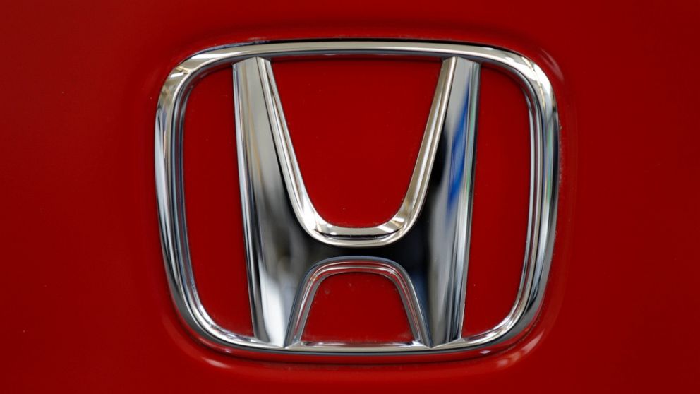 US opens probe of steering problems in Honda Accord
sedans 1