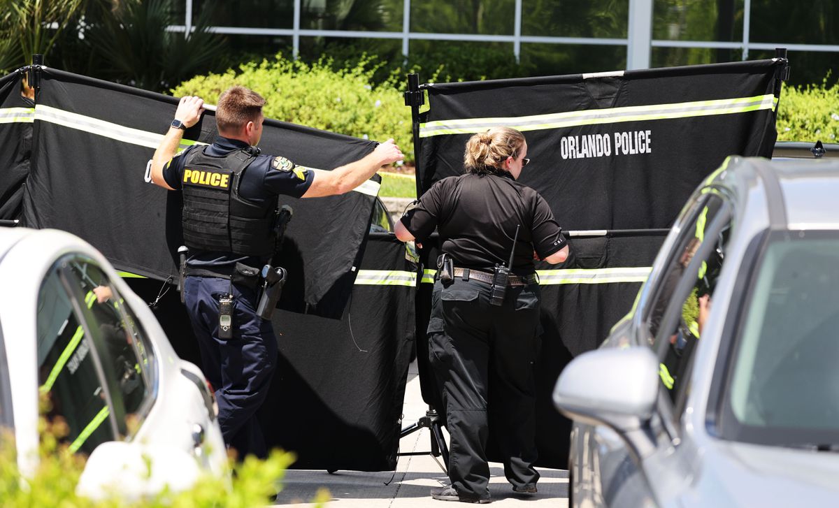 1 killed after shooter opens fire outside Florida
immigration services building 1 1 killed after shooter opens fire outside Florida
immigration services building 1