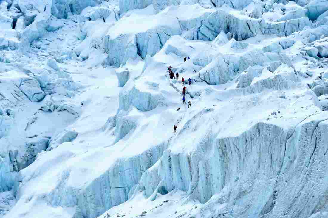 China To Set Up 'Line Of Separation' On Mount Everest,
Citing Nepal COVID-19 Outbreak 1