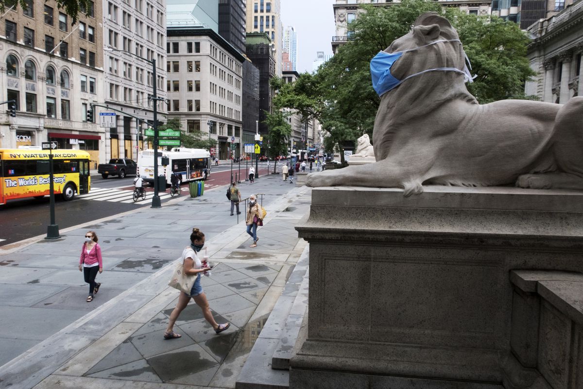 Check it out! NYC’s public libraries are fully reopening for
business: De Blasio 1