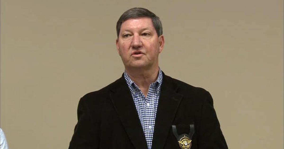Ga. police officer shot dead, two deputies wounded 1