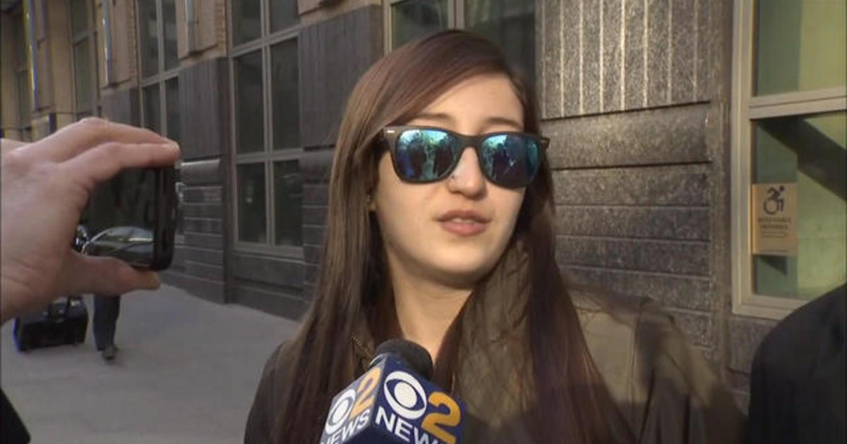 Woman comes face to face with ex-NYPD officers accused of
raping her 1