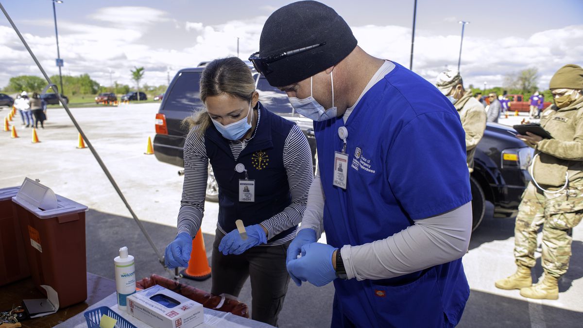 Coronavirus in Illinois updates: Here’s what’s happening
Tuesday with COVID-19 in the Chicago area 1