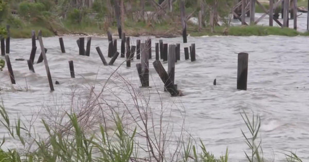 Eye Opener: Tropical Storm Claudette brings rain, floods to
Gulf Coast 1