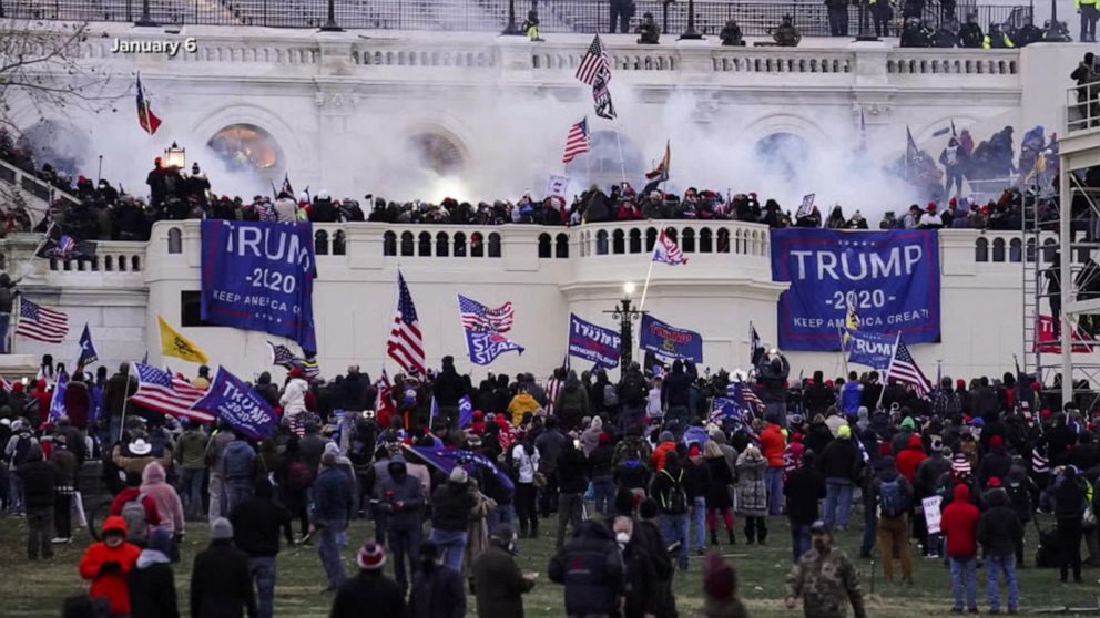 Capitol rioter used charity to promote violence, feds
say 1