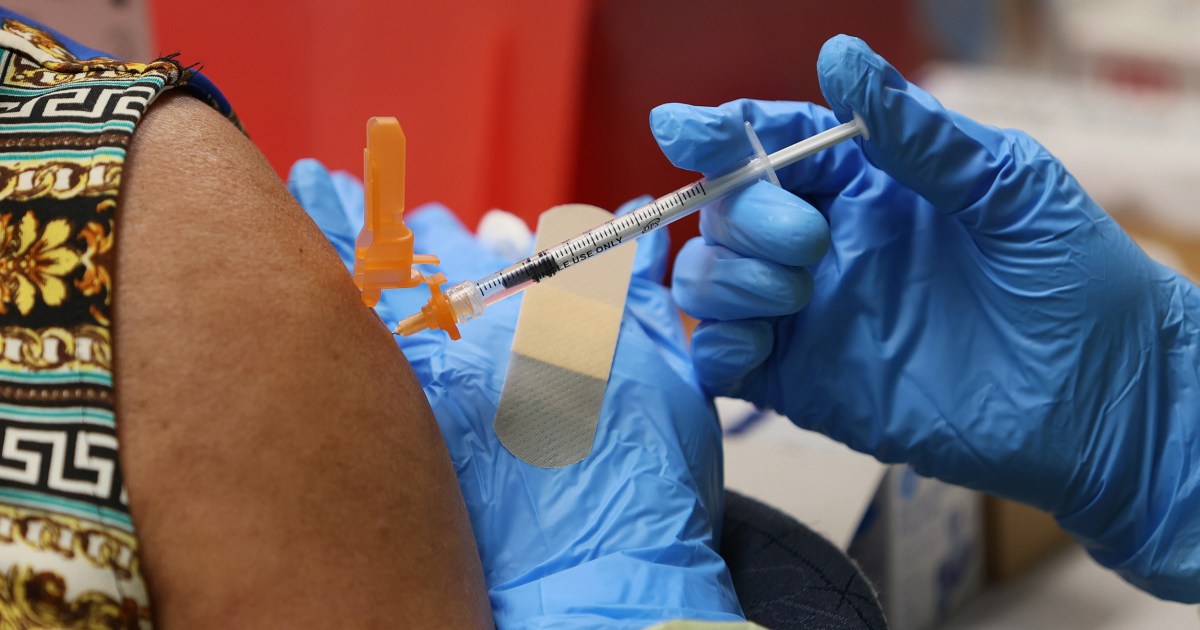 CDC launches Covid-19 WhatsApp chat in Spanish to spur more
Latino vaccinations 1
