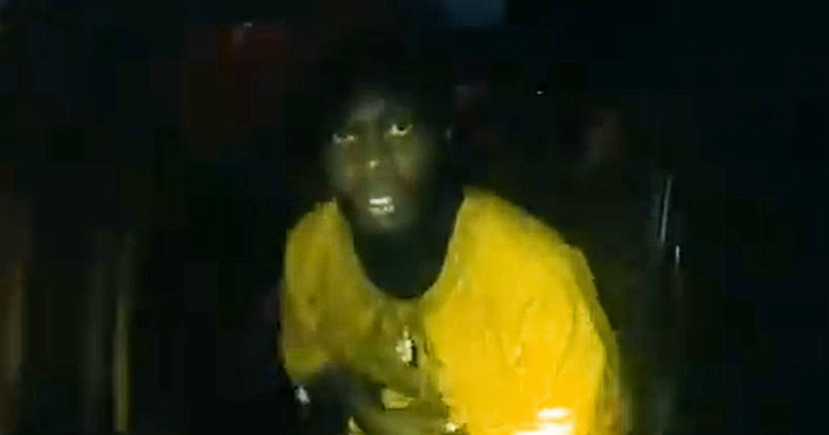 Florida officer shot in the head; manhunt underway 1 Florida officer shot in the head; manhunt underway 1