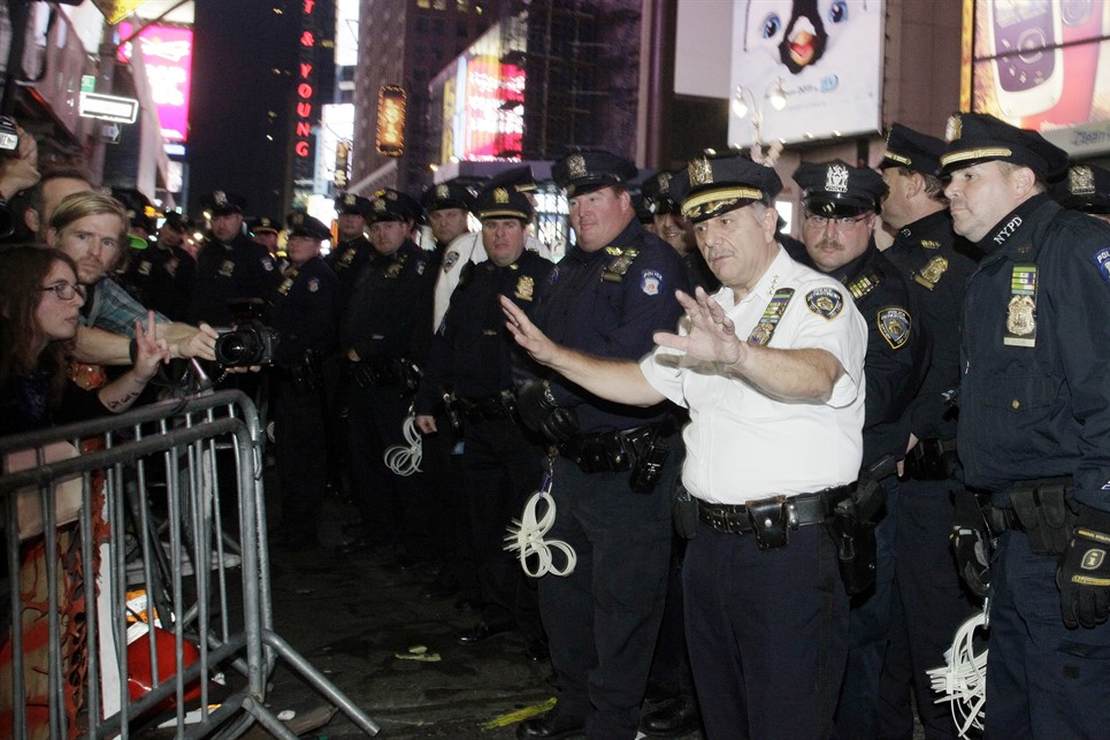 [WATCH] Daily Dose of Downey: The War on Cops Heats Up,
Portland Mob Riots for Dead Black Guy Until Learning He Was
White 1