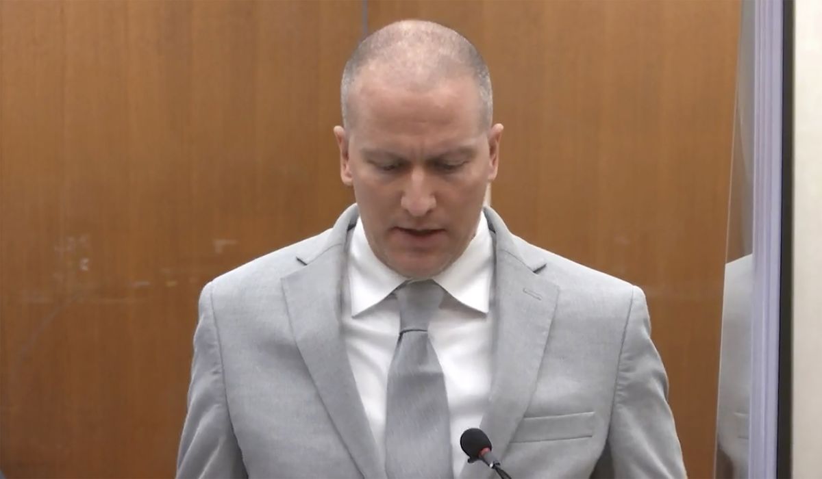 Derek Chauvin gets 22 1/2 years in prison for George Floyd's
death 1