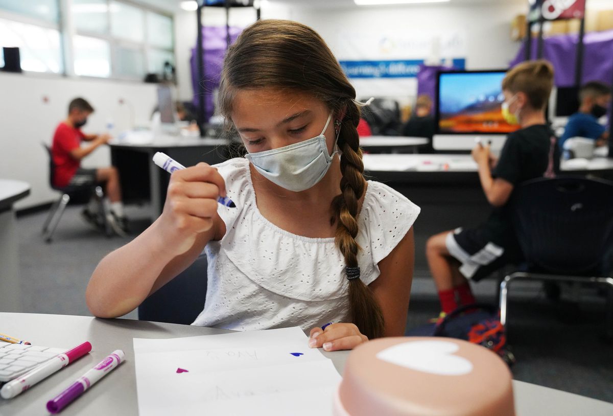 As COVID-19 rates dip, parents demand that masks be optional
for students next fall 1 As COVID-19 rates dip, parents demand that masks be optional
for students next fall 1