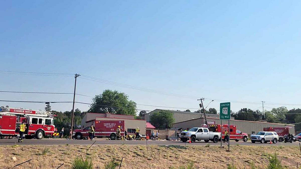 Arizona police officer shoots truck driver who plowed
through bike race, injuring at least six 1 Arizona police officer shoots truck driver who plowed
through bike race, injuring at least six 1