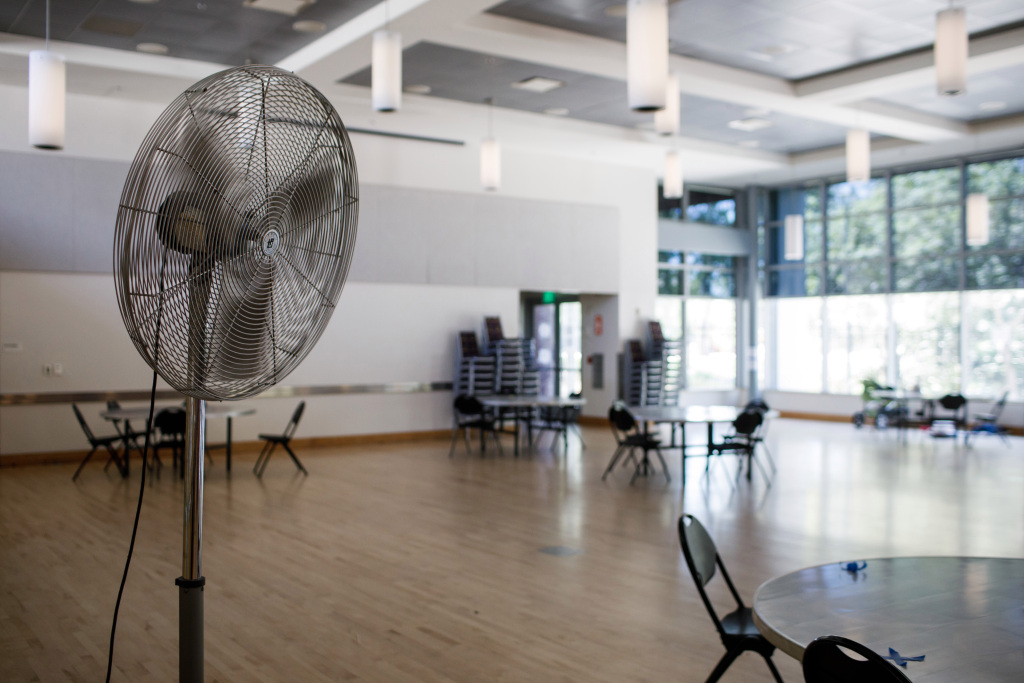 Bay Area heat wave: Cooling centers open in South, East bay
communities 1