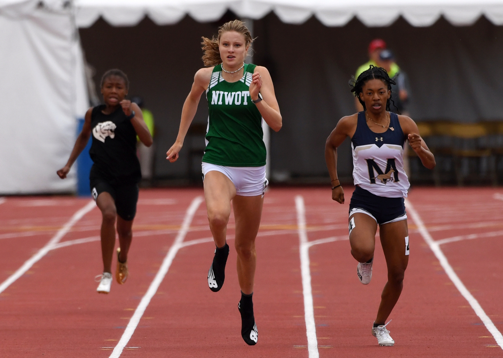How Taylor James, Niwot used rock to roll to Class 4A girls
title 1