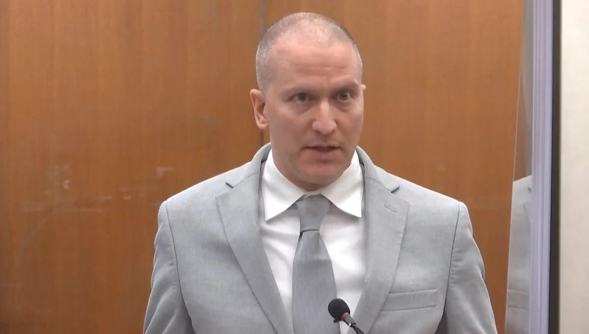 Derek Chauvin finally speaks, making bizarre comment at
sentencing for George Floyd murder 1 Derek Chauvin finally speaks, making bizarre comment at
sentencing for George Floyd murder 1