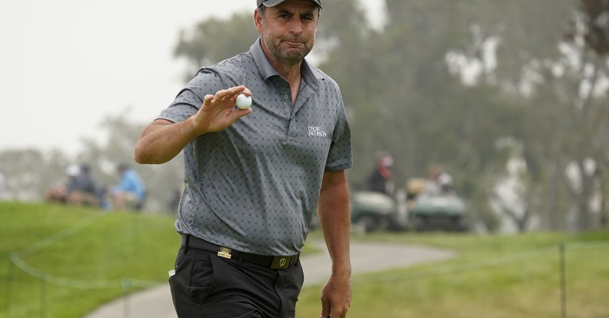 Richard Bland, Russell Henley share lead in a US Open that
is really open 1