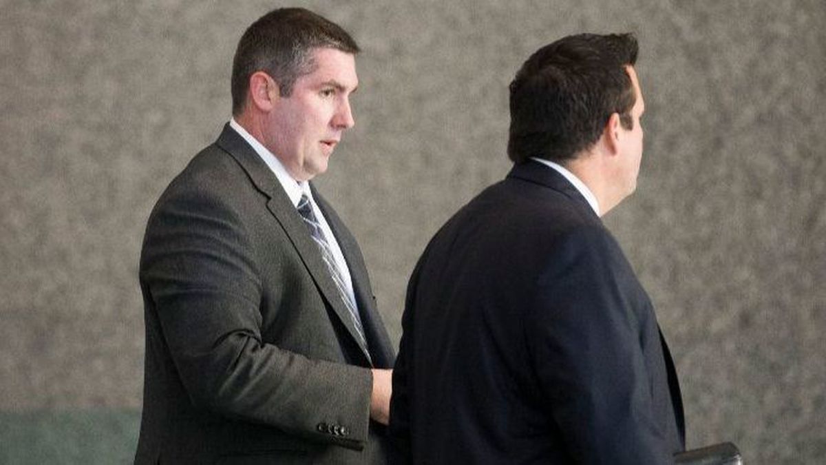 Police Board votes to fire Officer Patrick Kelly, the cop
involved in controversial shooting of his friend 1 Police Board votes to fire Officer Patrick Kelly, the cop
involved in controversial shooting of his friend 1