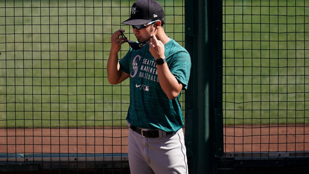 MLB loosens COVID restrictions, drops masks for
vaccinated 1