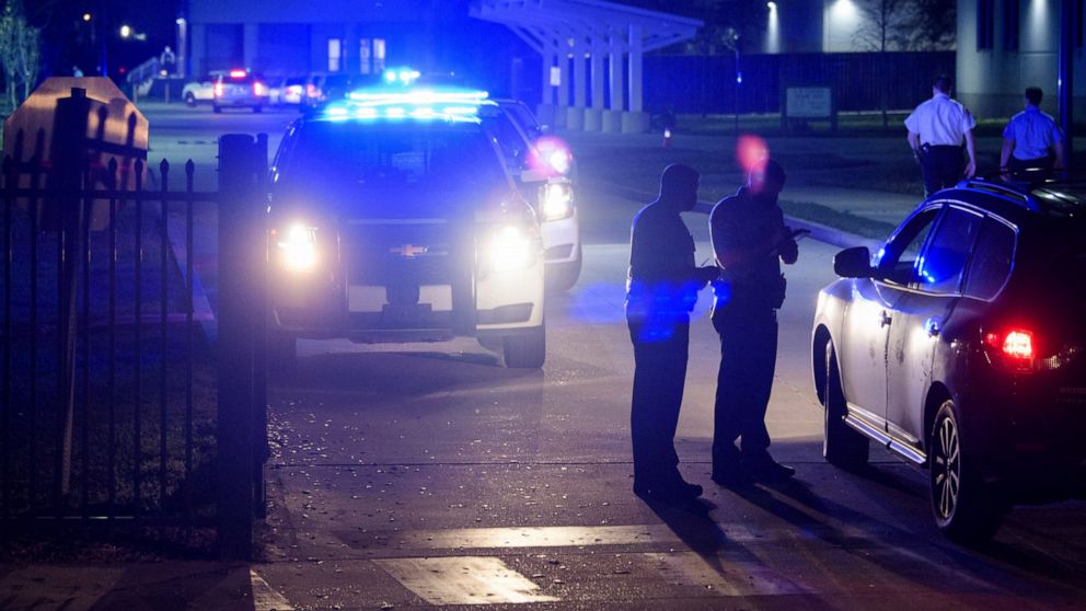 Man charged with killing security officer at basketball
game 1