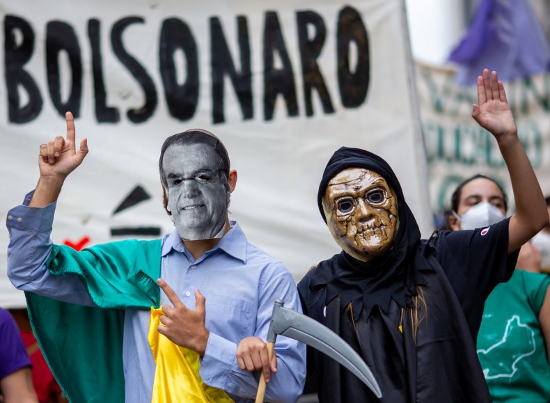 Thousands Protest Against 'Genocidal' Bolsonaro as Brazil's
COVID Death Toll Passes 500K 1