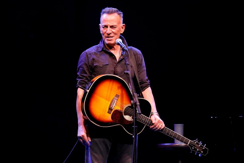 'No Vax Passports': Anti-Vaccine Protesters Gather at
'Springsteen on Broadway' Reopening 1