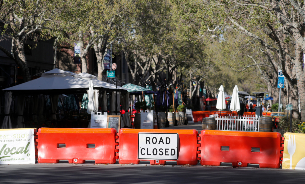 Palo Alto business owners, residents reeling after council
decision to reopen closed streets 1