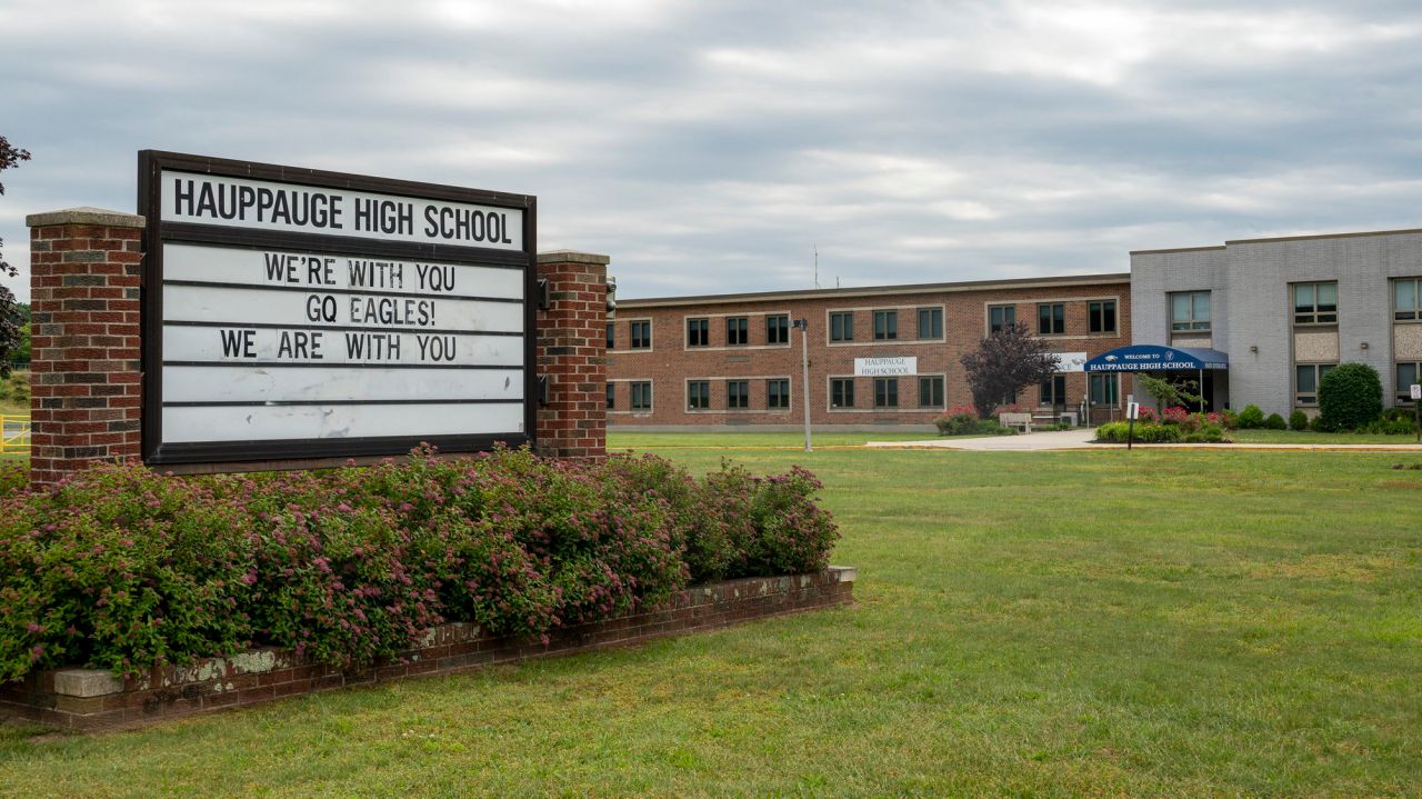 Hauppauge schools to state: We will follow your guidance on
masks 1
