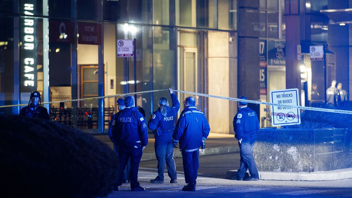 MIT grad found dead with bomb-making materials in
Streeterville died from accidental overdose of anesthetic: medical
examiner’s office 1 MIT grad found dead with bomb-making materials in
Streeterville died from accidental overdose of anesthetic: medical
examiner’s office 1