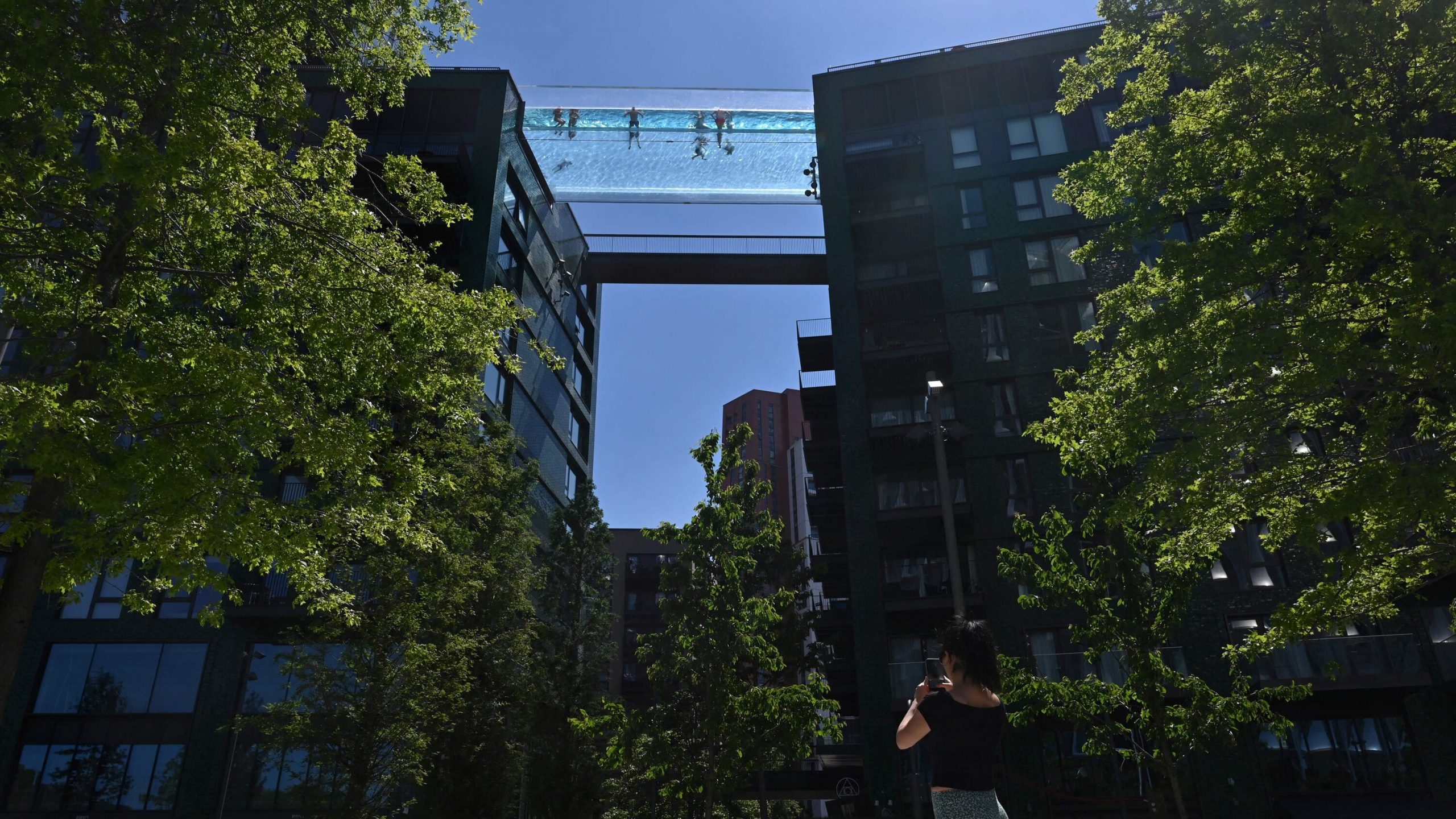 A See-Through Pool Opens 10 Stories Above London 1
