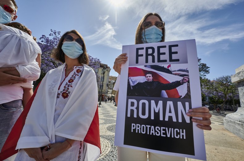 Raman Pratasevich Tells Belarusian Protestors to 'Wait'
Until Economy Worsens to Continue 1 Raman Pratasevich Tells Belarusian Protestors to 'Wait'
Until Economy Worsens to Continue 1