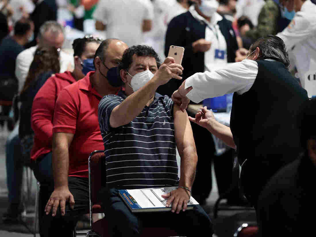 U.S. Sending 1 Million Coronavirus Vaccines To Mexico Border
Cities, Resort Spots 1