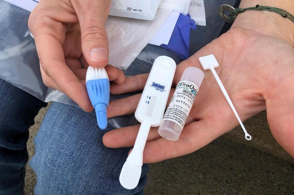 Experts see strides on AIDS, but COVID-19 halted
progress 1