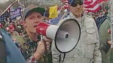Justice Department preps plea deals for Capitol rioters tied
to assault on officer 1