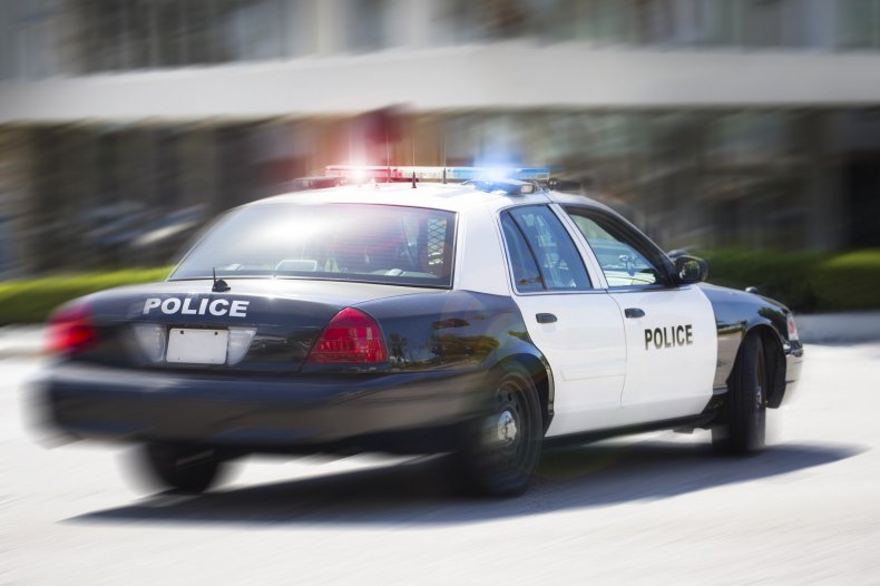 Florida Dad Hurls Infant at Officers in Getaway Attempt
After High-Speed Chase 1