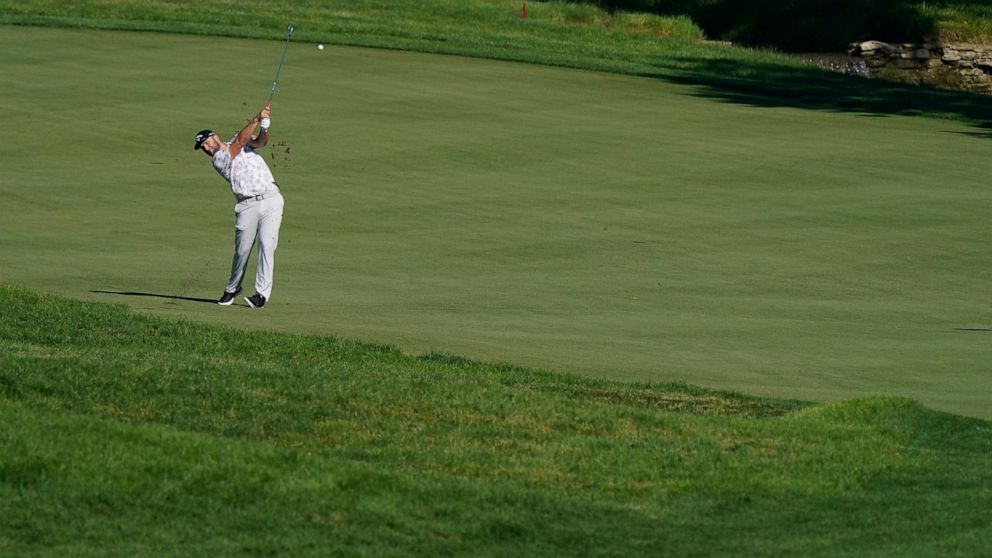 Coronavirus knocks Rahm out of Memorial after 6-shot
lead 1