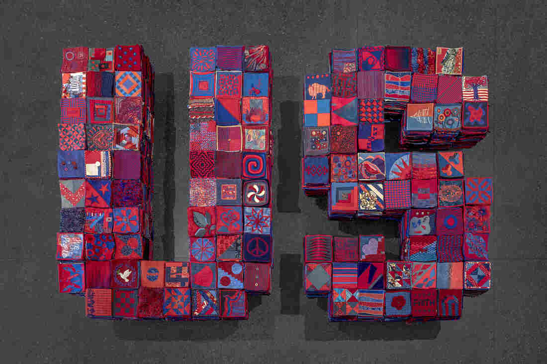 An Artist Leads A 'Violet Protest' Against
Polarization 1